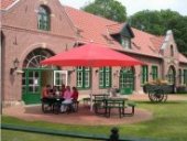 gastronomie | heerlijk smullen op de gezellige binnenplaats | recreatiepark Schloss Dankern